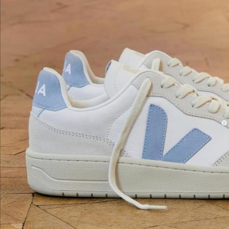 Veja V-90 white steel
