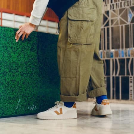 Veja V-90 white umber