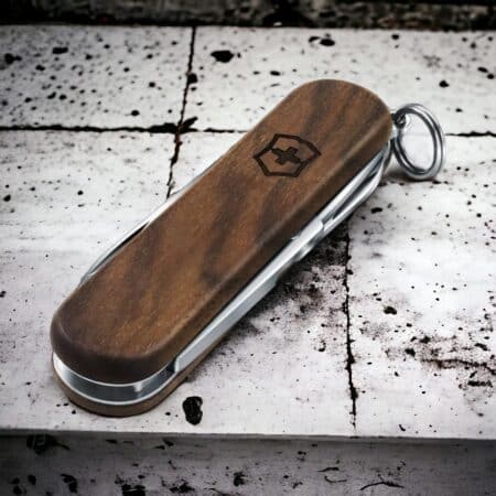 Victorinox Classic SD wood