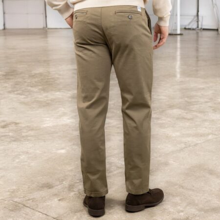 Pantalón Steve chino khaki