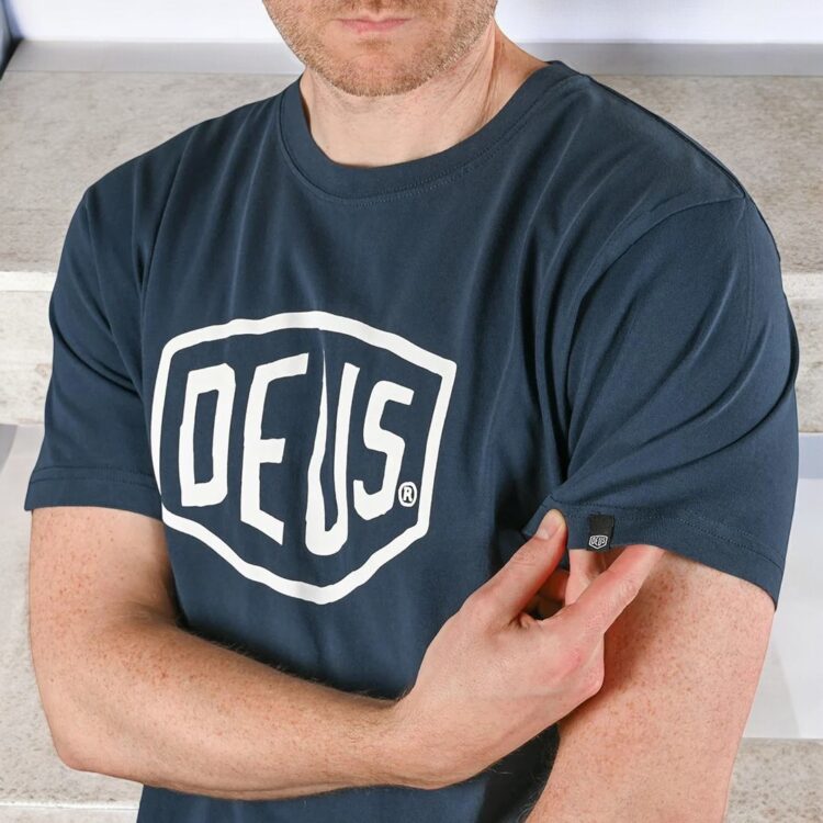 Camiseta Deus Shield navy