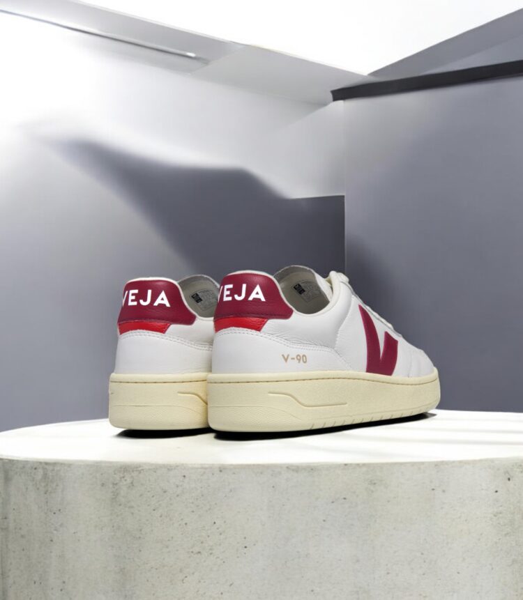 Veja V-90 white marsala