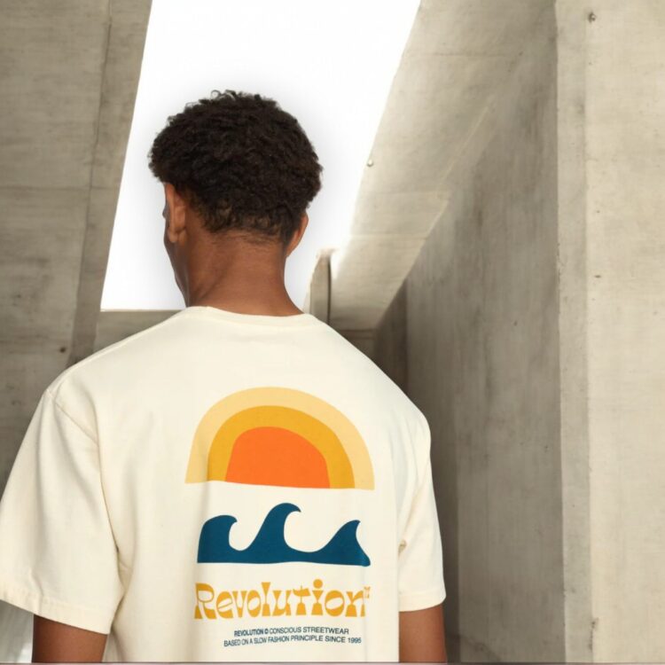 Revolution camiseta 1394 offwhite