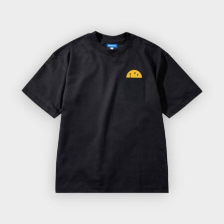camiseta Smiley Peek black