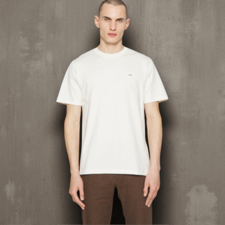 camiseta WWEssential white