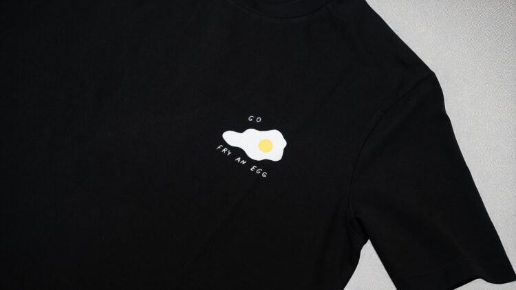 Camiseta Bask Egg black