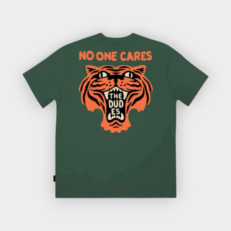 Camiseta No one cares