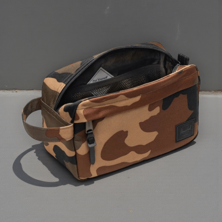 Neceser Herschel Chapter camo