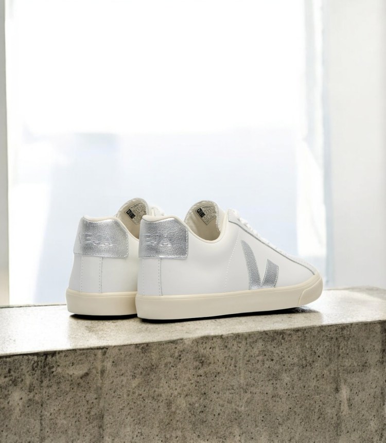 Veja Esplar white silver