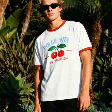 camiseta On Vacation Cherry