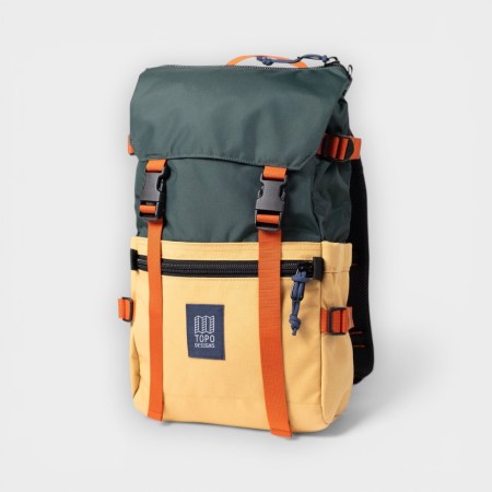 Topo Designs – Mochila Rover Pack Classic Forest Goldenrod