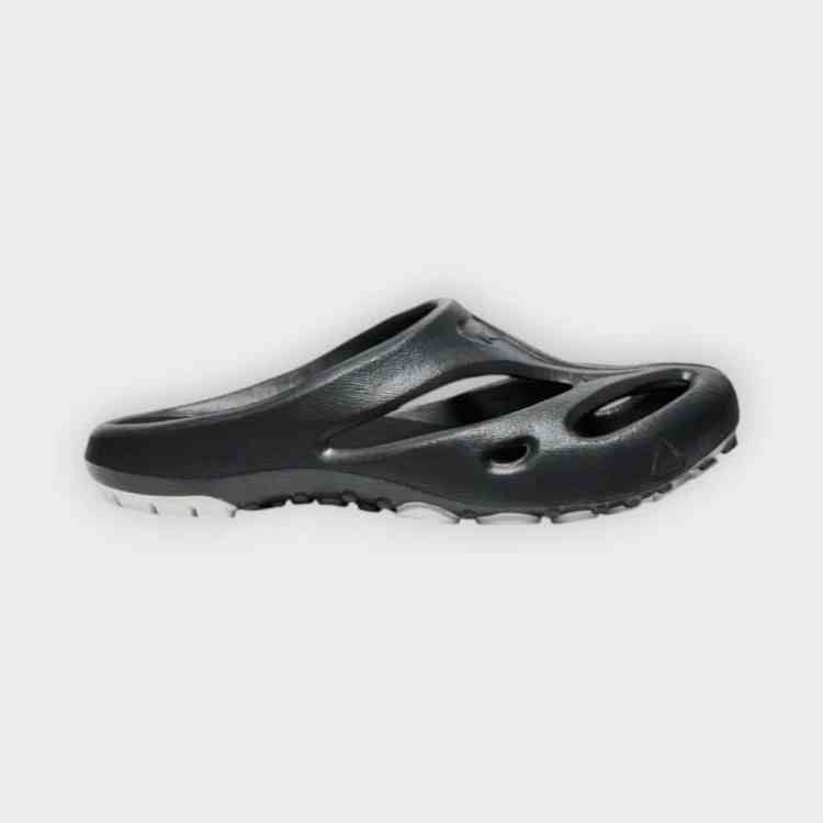 Zueco Keen Shanti black