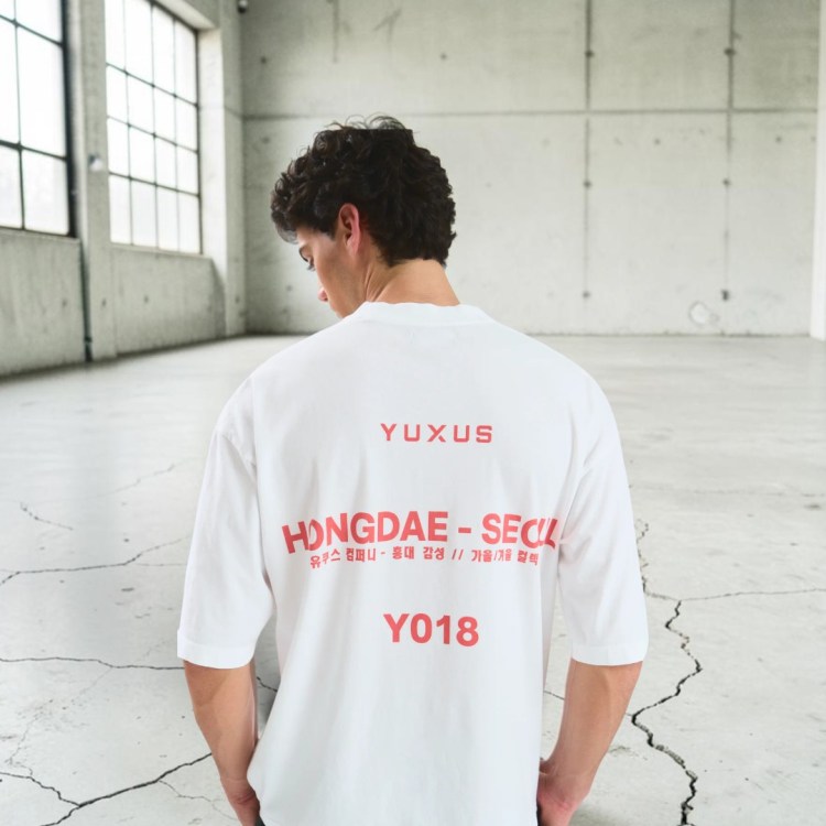 Camiseta acorn Hongdae white
