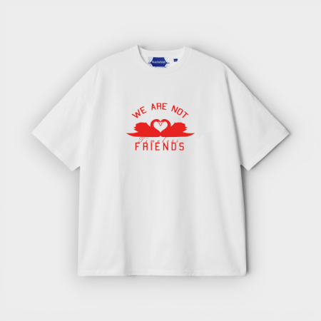 We Are Not Friends – Camiseta Swan boxy