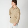 Old's Camisa Denim Verde – modelo lateral