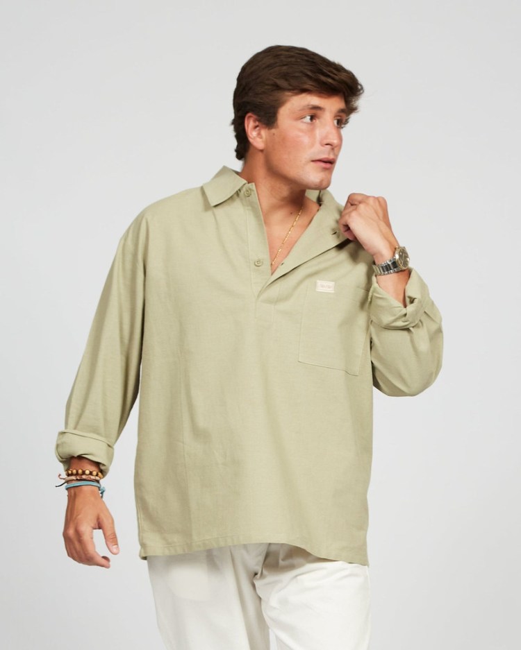 Old's Camisa de Lino Ibiza Verde – modelo frontal
