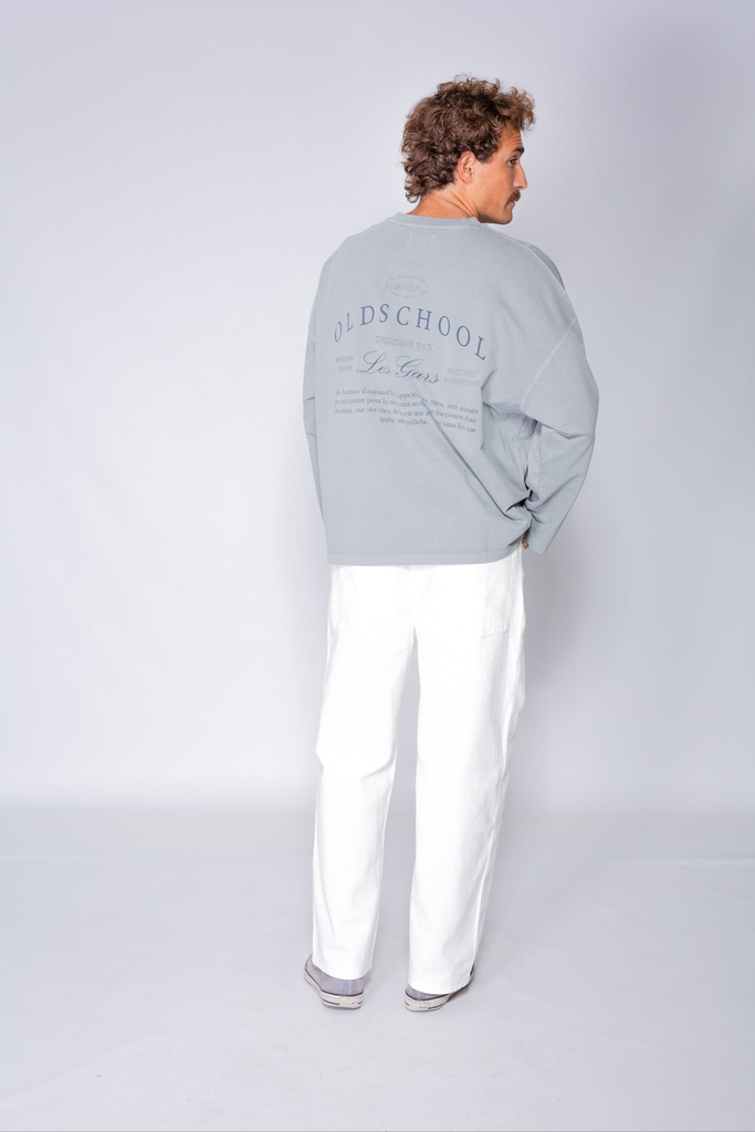 Old's Surfera Oversize Chamné Gris – modelo espalda