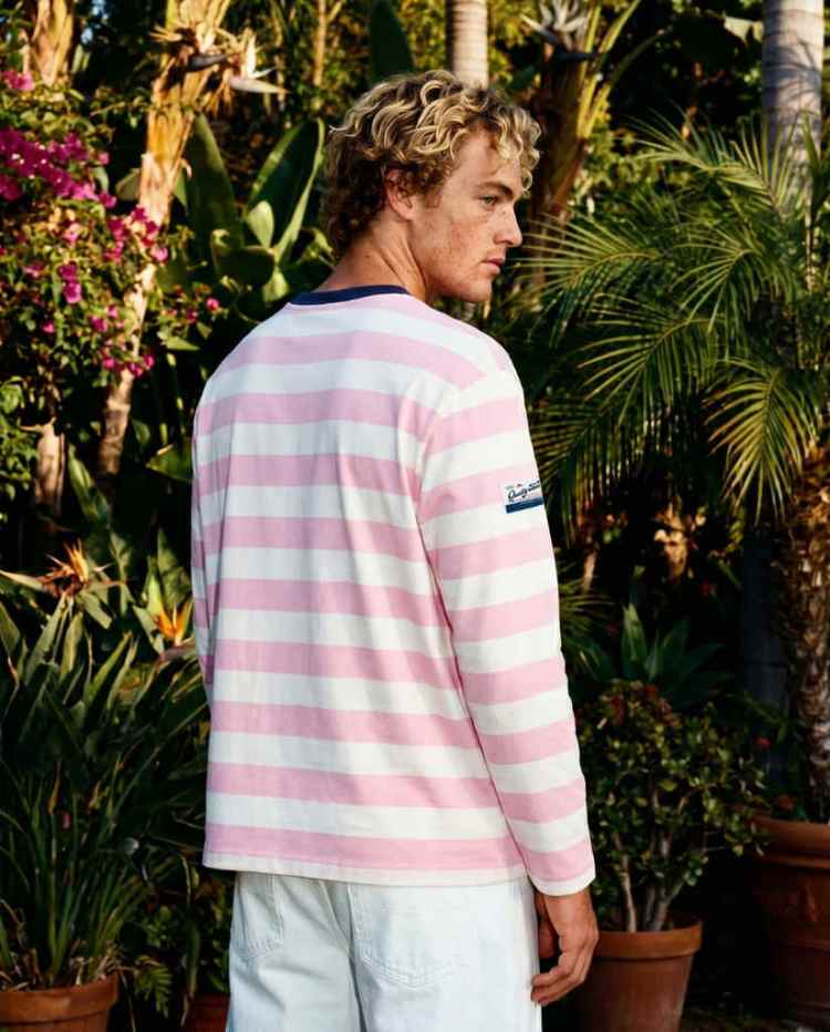On Vacation Camiseta de manga larga Elba Striped Pink, vista con modelo de espalda