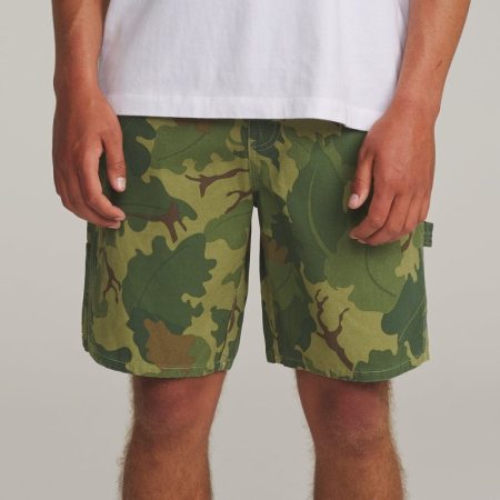 Katin Stanley Short Camo puesto, vista frontal