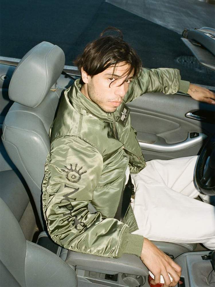 Chaqueta bomber No Problemo Ancient Findings x Alpha Industries - manga con logo No Problemo, lookbook