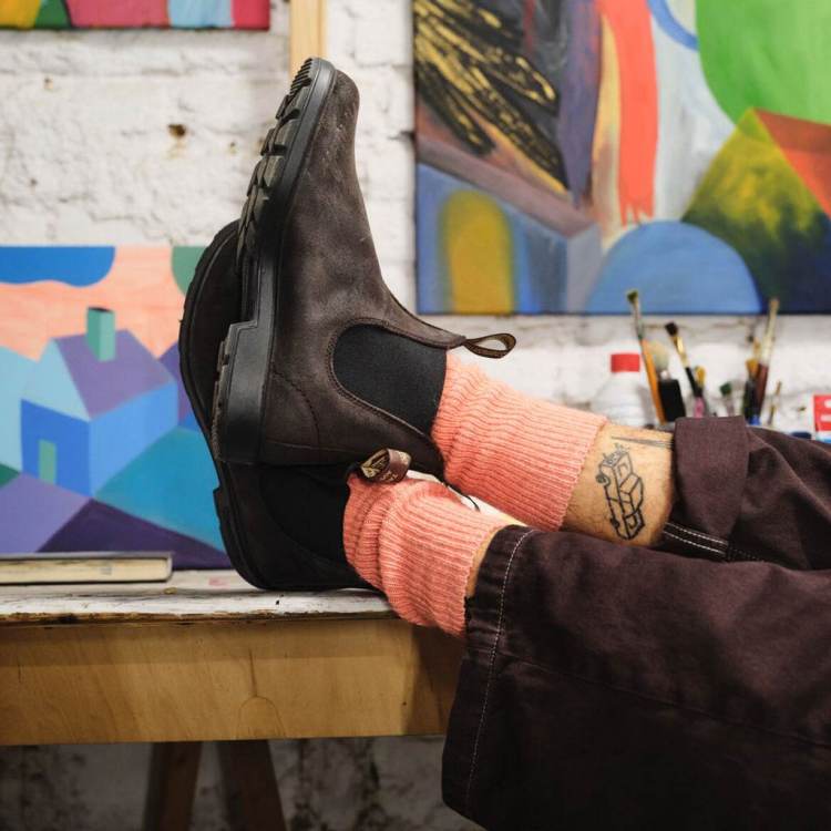 Blundstone botas Chelsea dark brown waxed suede #2610 – foto de ambiente